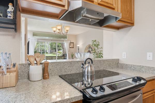 2BR/2BA Condo · Half Moon Bay photo 5