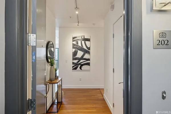 2BR/2BA Condo on Clement St · San Francisco photo 2