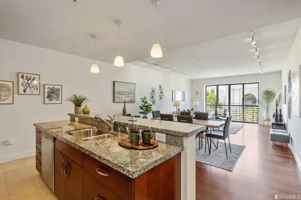 2BR/2BA Condo on Clement St · San Francisco photo 5