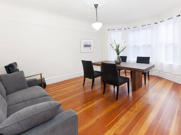 2BR/1BA Apartment · San Francisco photo 2