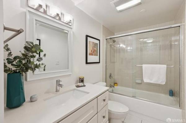 1BR/1BA Apartment · San Francisco photo 2