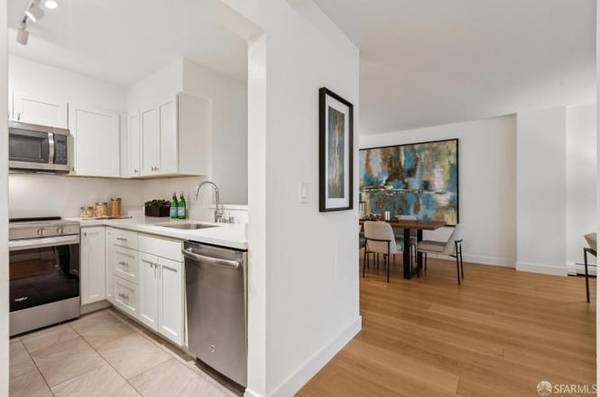 1BR/1BA Apartment · San Francisco photo 5