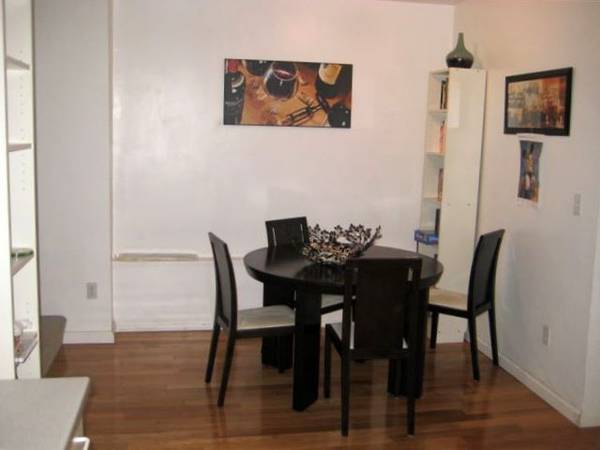 1BR/2BA Flat on Vallejo · San Francisco photo 4