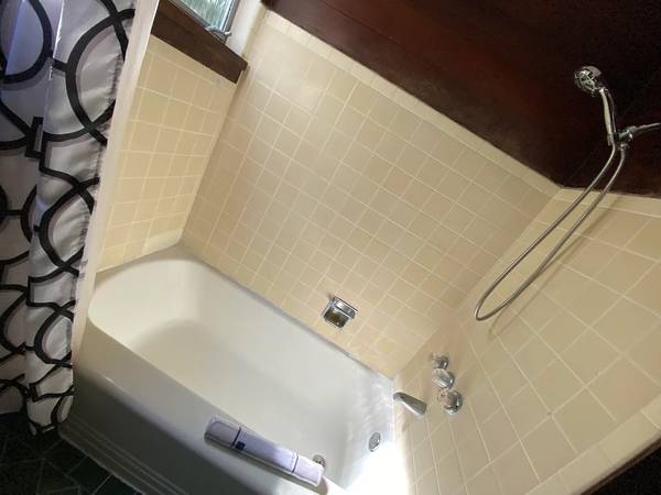2BR/1BA Condo on Highland Pl · Berkeley photo 2