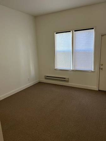 2BR/2BA Single Family House on Florida St · San Francisco photo 2