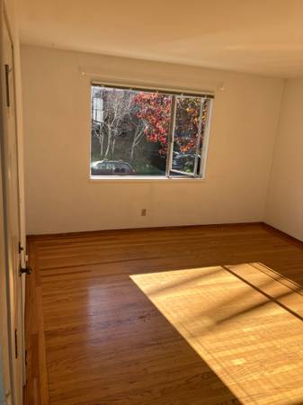 1BR/1BA Duplex · Berkeley photo 5