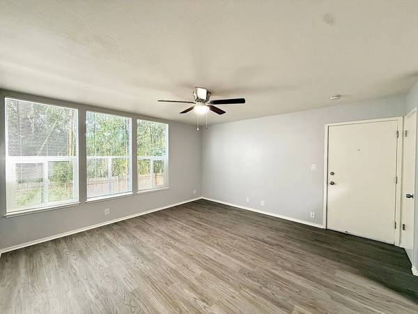 2BR/1BA Apartment · El Cerrito photo 4