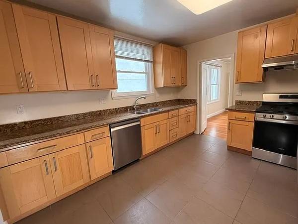 3BR/2BA Apartment · San Francisco photo 5