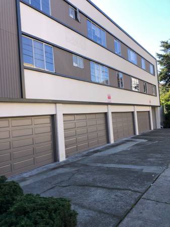 1BR/1BA Apartment on Dwight Way · Berkeley photo 3