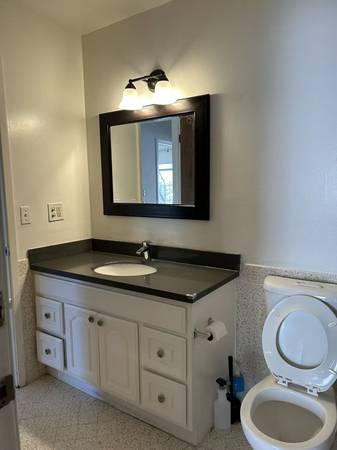 2BR/1BA Apartment · San Francisco photo 5
