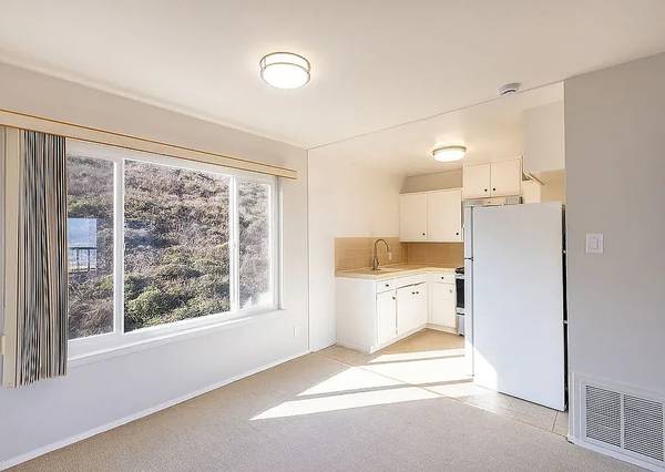 2BR/1BA Apartment · San Francisco photo 3