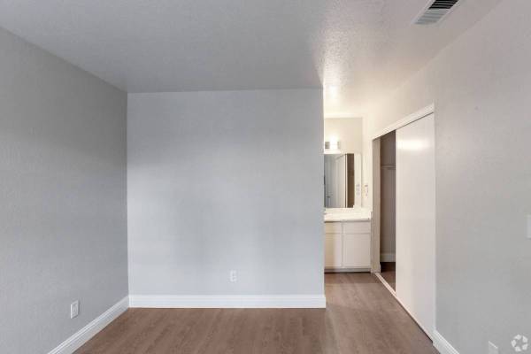 2BR/2BA Apartment on Blossom Gardens Circle · San Jose photo 5
