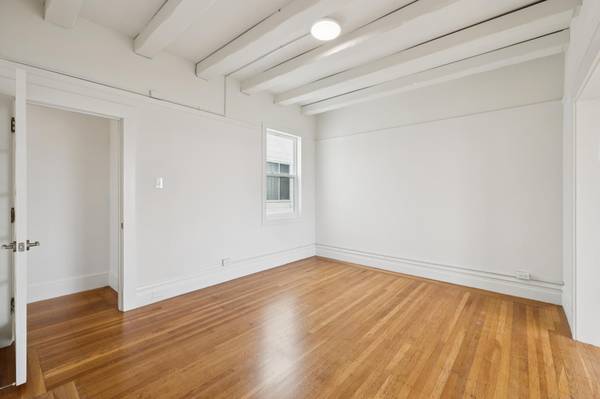 4BR/2BA Flat on 20th Ave · San Francisco photo 5