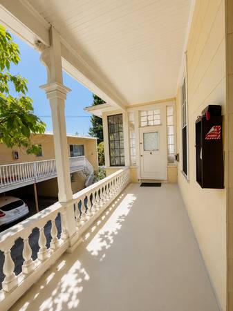 2BR/1BA Apartment on Ross Street · San Rafael photo 2