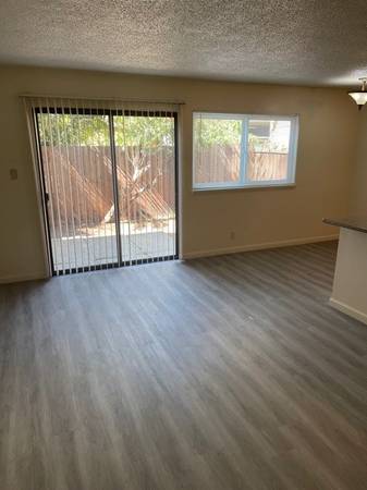 2BR/1BA Apartment on Delaware Street · Berkeley photo 2