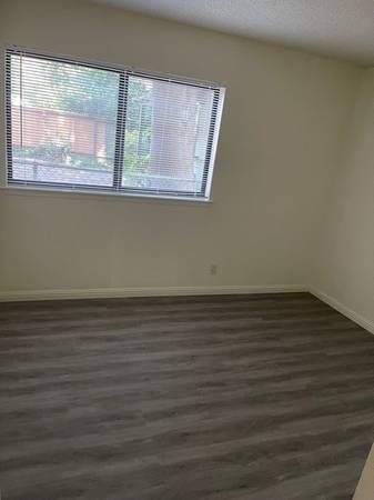 2BR/1BA Apartment on Delaware Street · Berkeley photo 4
