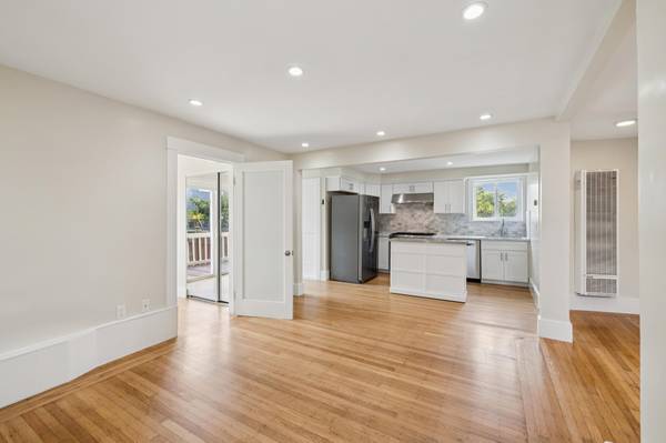 2BR/1BA Apartment on 20th Ave · San Francisco photo 4