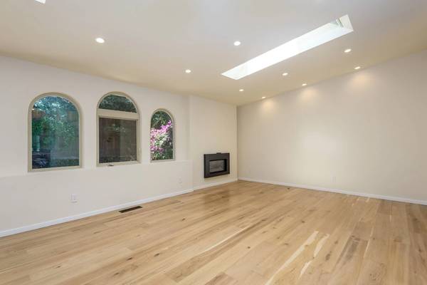 4BR/4BA Single Family House on Windimer Drive · Los Altos photo 4