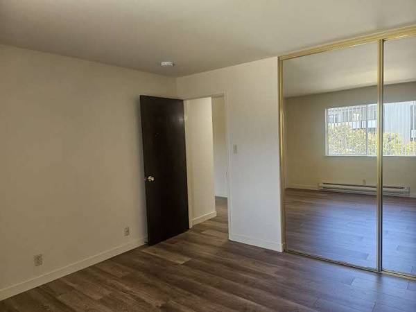 1BR/1BA Duplex on Hainline Rd · Aptos photo 5