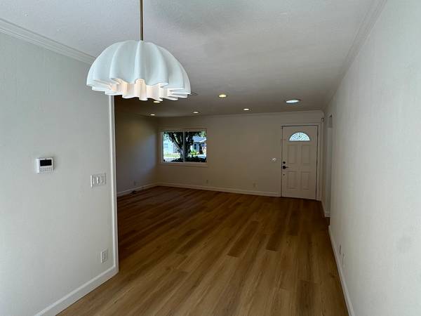 1BR/1BA Apartment on Hudson St · Redwood City photo 4
