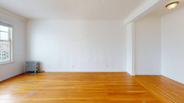 0BR/1BA Apartment on California · San Francisco photo 4