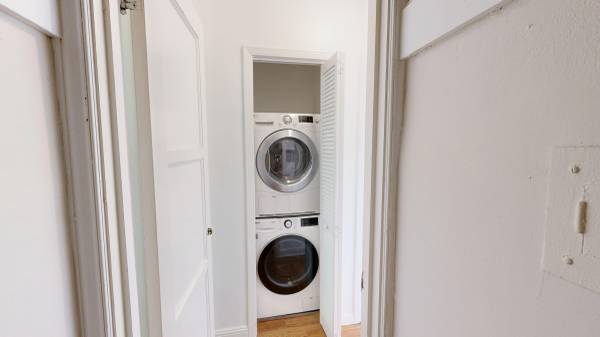 0BR/1BA Apartment on California · San Francisco photo 5