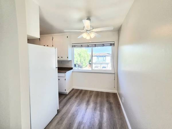 2BR/1BA Apartment on Madison Ave · Redwood City photo 5