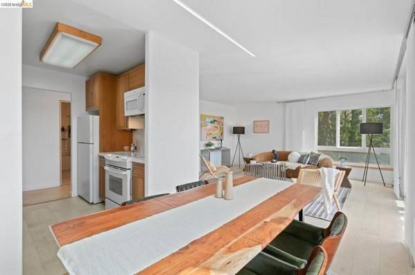 1BR/1BA Condo · San Mateo photo 4