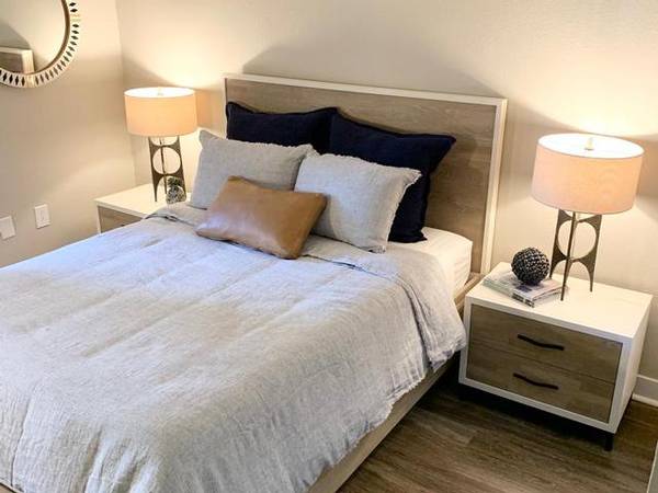 1BR/1BA Apartment on Owens Drive · Pleasanton photo 2