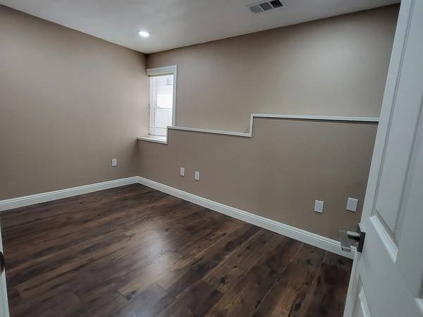 2BR/2BA Apartment on Spring St · Pleasanton photo 2