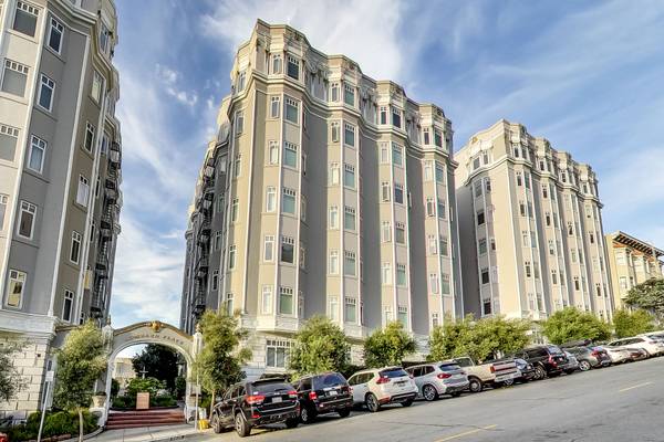 2BR/2BA Apartment on Lombard · San Francisco photo 3