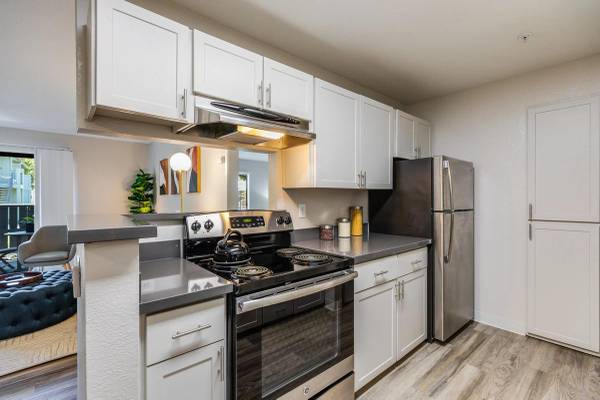 2BR/2BA Apartment on Industrial Blvd · Hayward photo 2