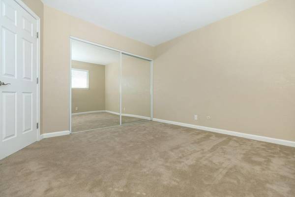 1BR/1BA Apartment on Central Avenue · Fremont photo 4