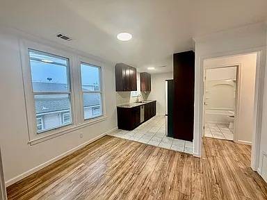 3BR/1BA Single Family House on Holly Ave · San Bruno photo 2