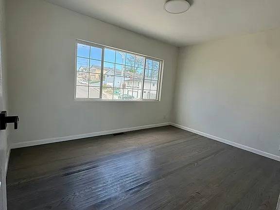 2BR/2BA Duplex on Fleetwood Dr · San Bruno photo 4