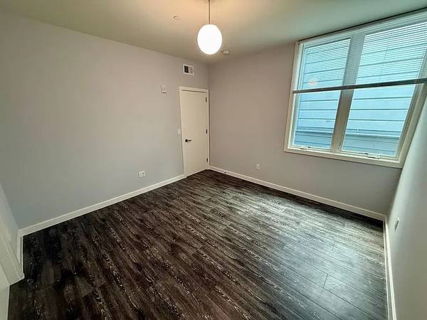 Updated and Modern 4 Bed + Office, 3.5 Bath Noe Valley Home photo 4