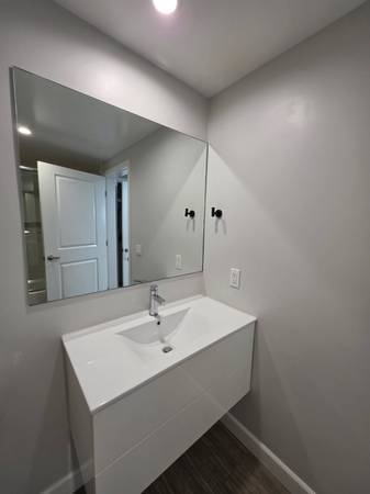 2BR/1BA Other on 15th St · San Francisco photo 3