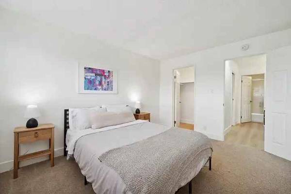 2BR/1BA Condo on Central Ave · Alameda photo 2