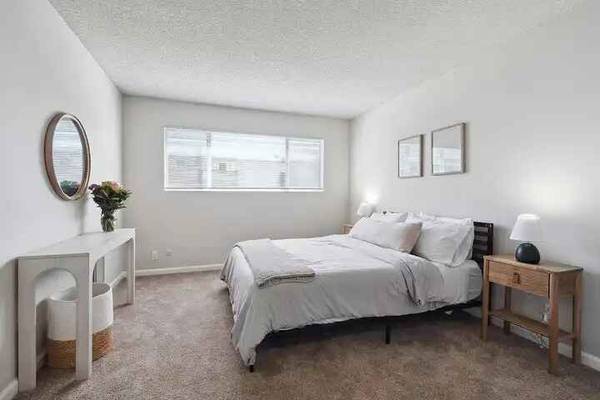 2BR/1BA Condo on Central Ave · Alameda photo 4