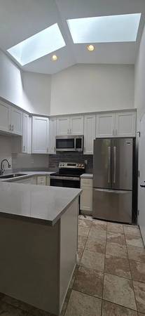 2BR/2BA Single Family House on Tracy Ave · Santa Rosa photo 5
