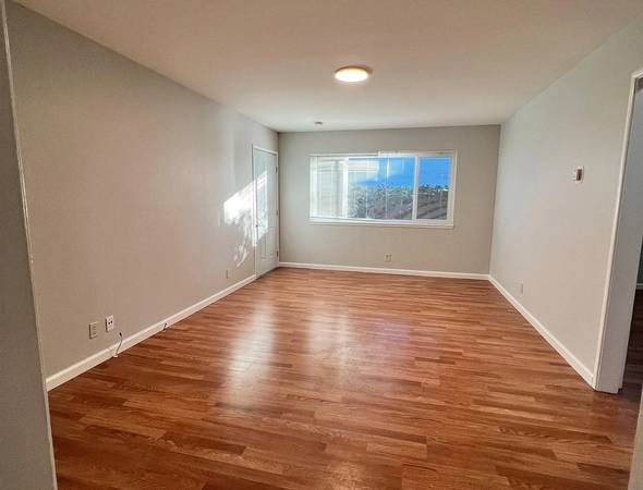 2BR/1BA Apartment on John Ct · Hayward photo 3