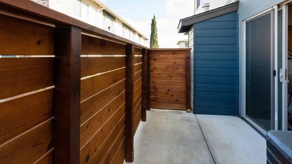 2BR/1BA Apartment on Fairfield Avenue · Fairfield photo 4