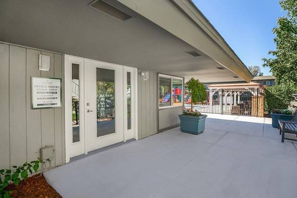 2BR/2BA Apartment on Stokes Street · San Jose photo 2