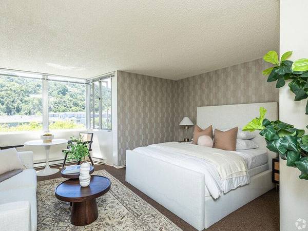 0BR/1BA Apartment on Carlmont Drive · Belmont photo 2
