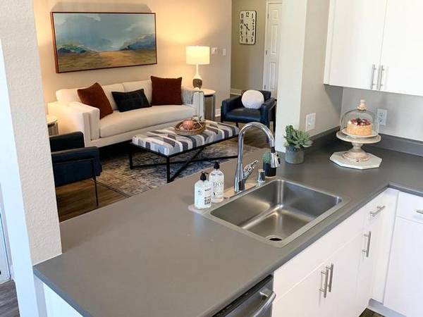 3BR/3BA Apartment on Owens Drive · Pleasanton photo 4