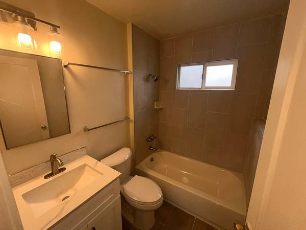 1BR/1BA Duplex on Pennsylvania Ave · Santa Cruz photo 3