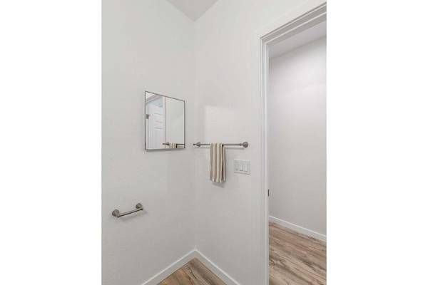1BR/1BA Apartment on Schmidt Lane · El Cerrito photo 5