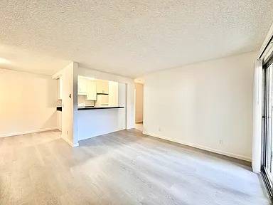 1BR/1BA Duplex on Ross Cmn · Fremont photo 2