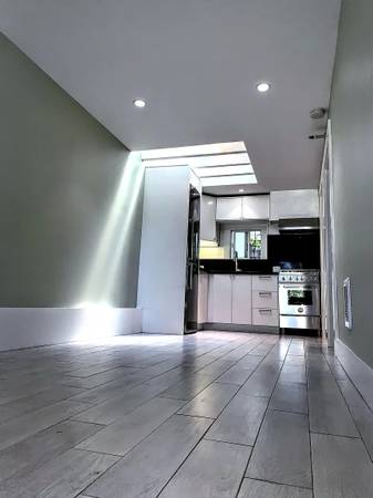 1BR/1BA Single Family House on Oak St · San Francisco photo 4