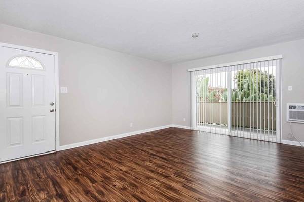 2BR/2BA Apartment on Central Avenue · Fremont photo 5